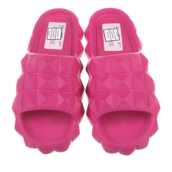 Valentino Garavani Rockstud Rubber Slides 38 8 - Picture 1 of 4